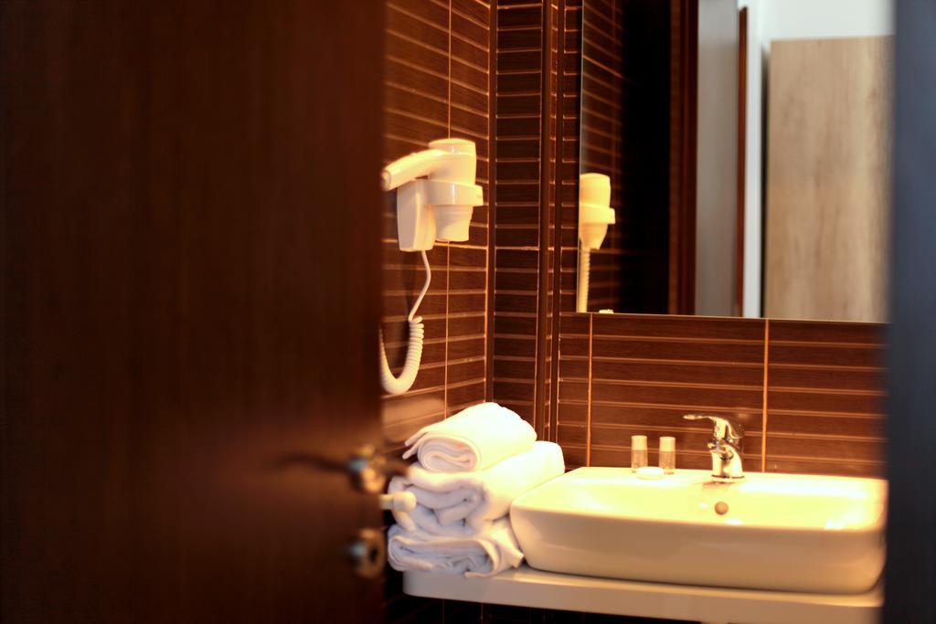Hypnotique Hotell Năvodari Eksteriør bilde
